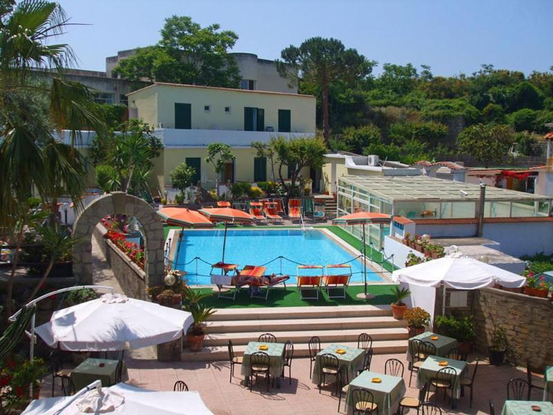 Forio di Ischia Albergo Villa Hibiscus מראה חיצוני תמונה