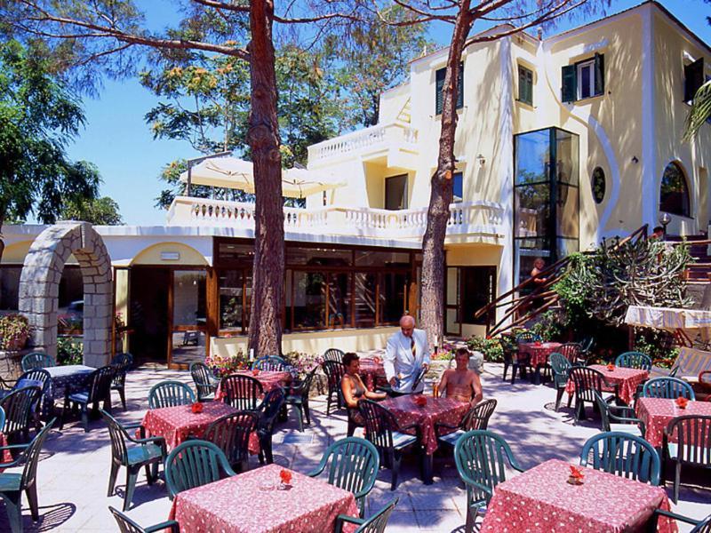 Forio di Ischia Albergo Villa Hibiscus מראה חיצוני תמונה