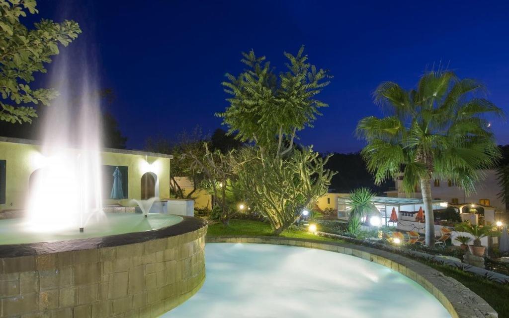 Forio di Ischia Albergo Villa Hibiscus מראה חיצוני תמונה